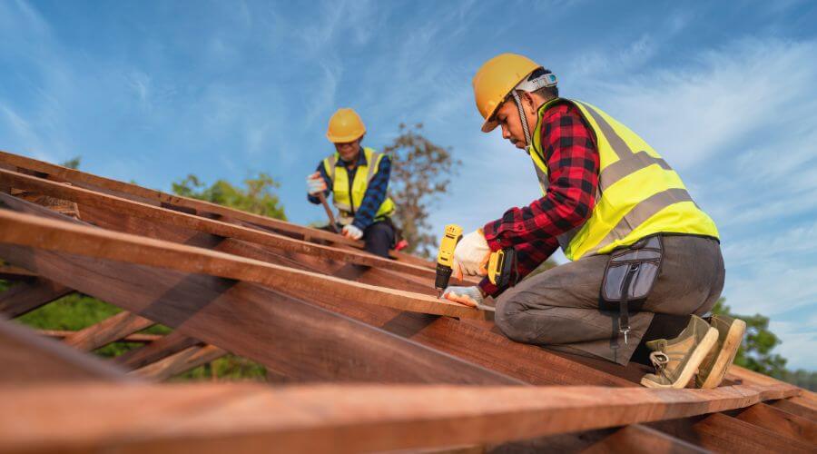 Professional Flat Roofing Installation services in Bridgewater, IA